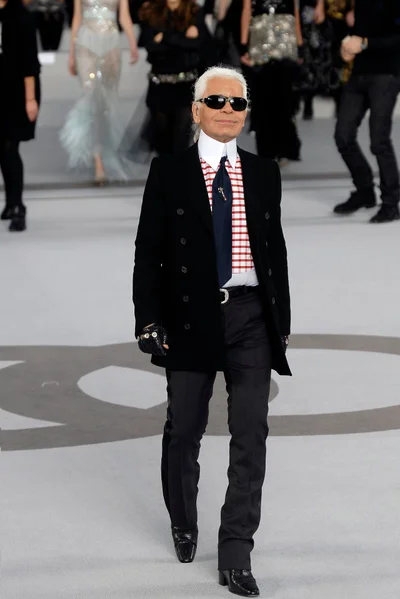 Look 60